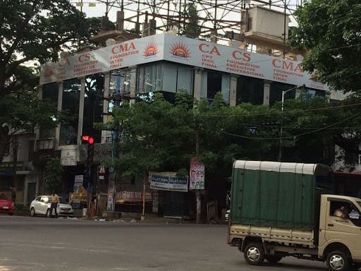 Sura Academy Building photo 1