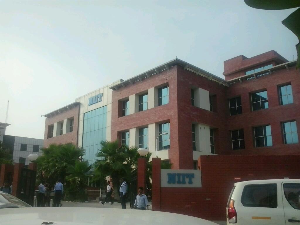 NIIT NIIT Gurgaon Building and Classrooms photo 5