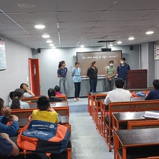 Aviral Classes Aviral Classes photo 4