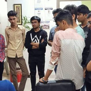 Bakliwal Tutorials Bakliwal Classes photo 2