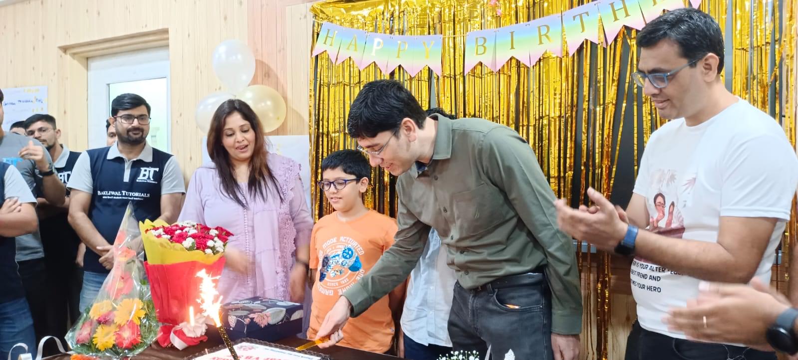 Bakliwal Tutorials Bakliwal photo 3