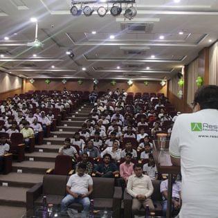 Resonance Resonance photo 3