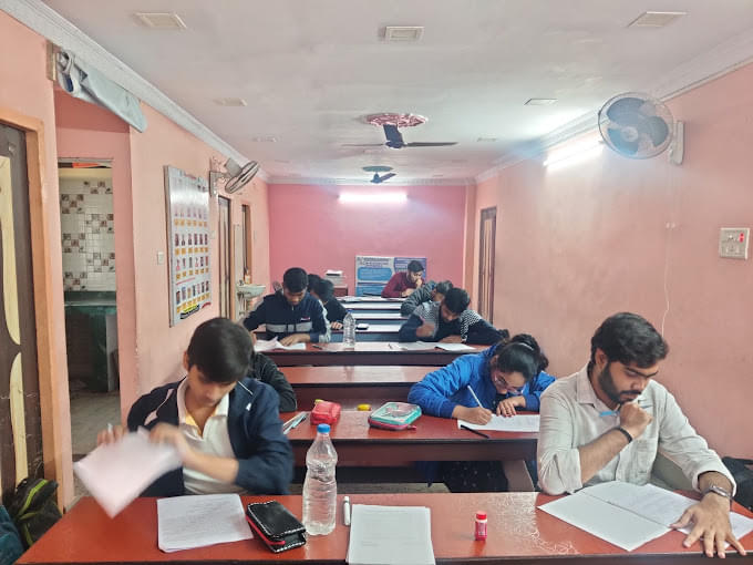 Topper's Academia Institute Topper's Academia Institute photo 3