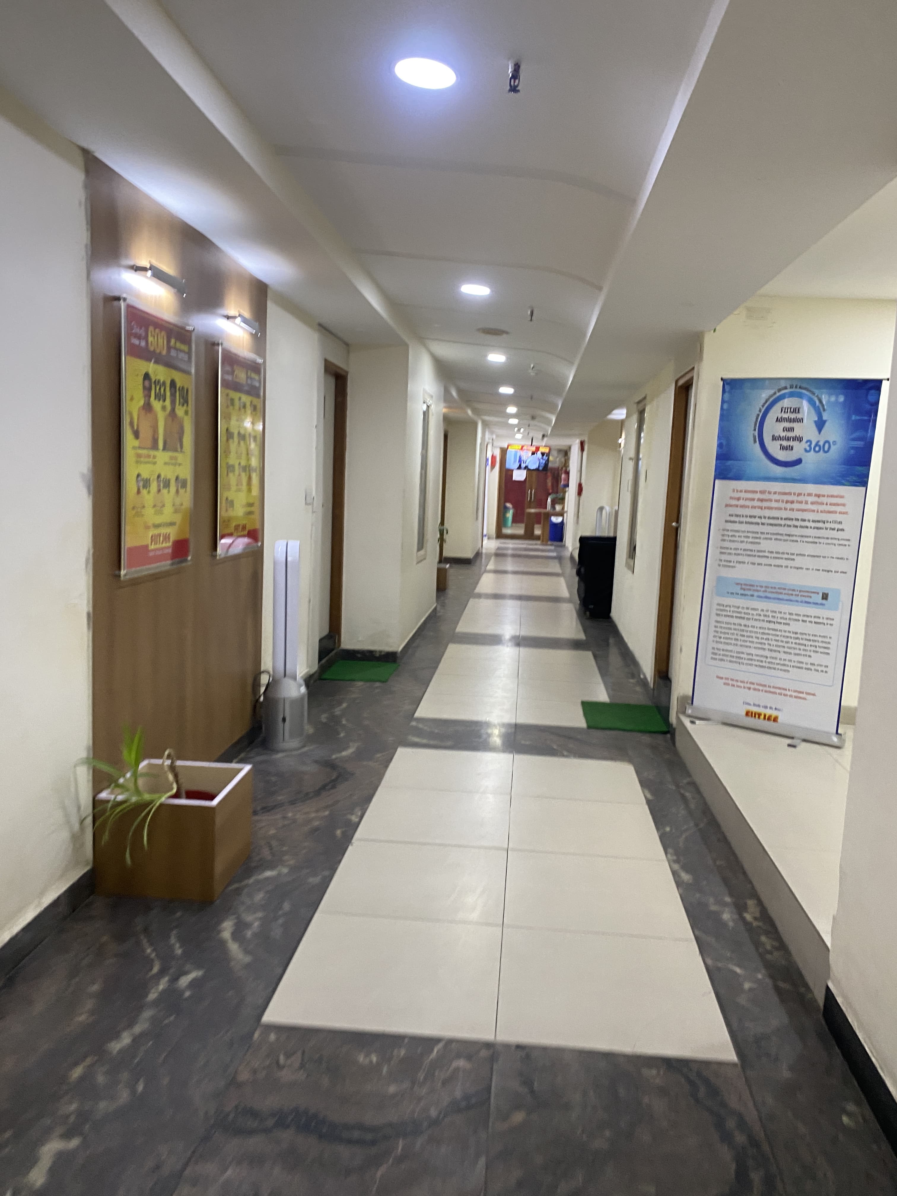 FIITJEE Laxmi Nagar FIITJEE Laxmi Nagar photo 3