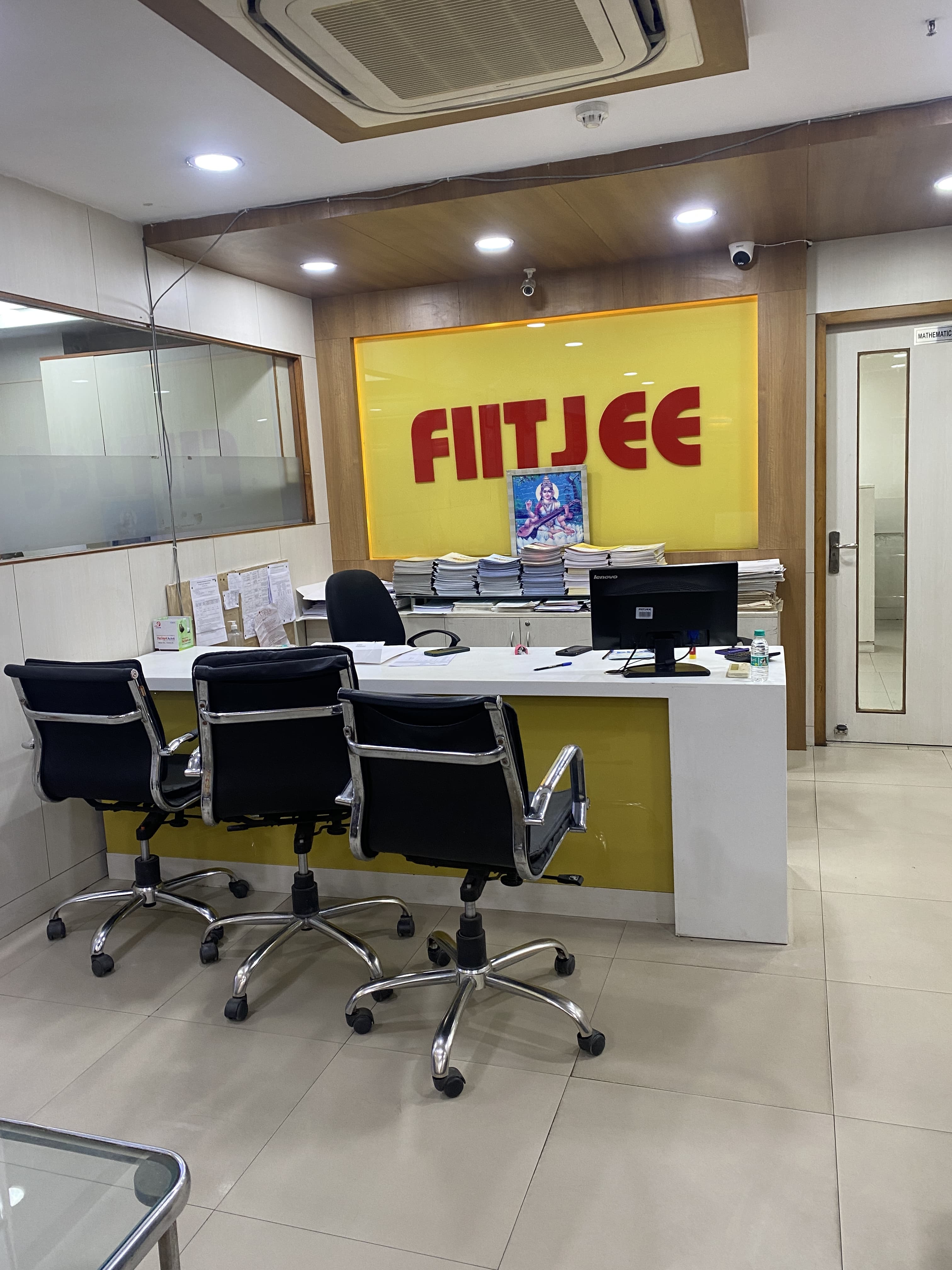FIITJEE Laxmi Nagar FIITJEE Laxmi Nagar photo 4