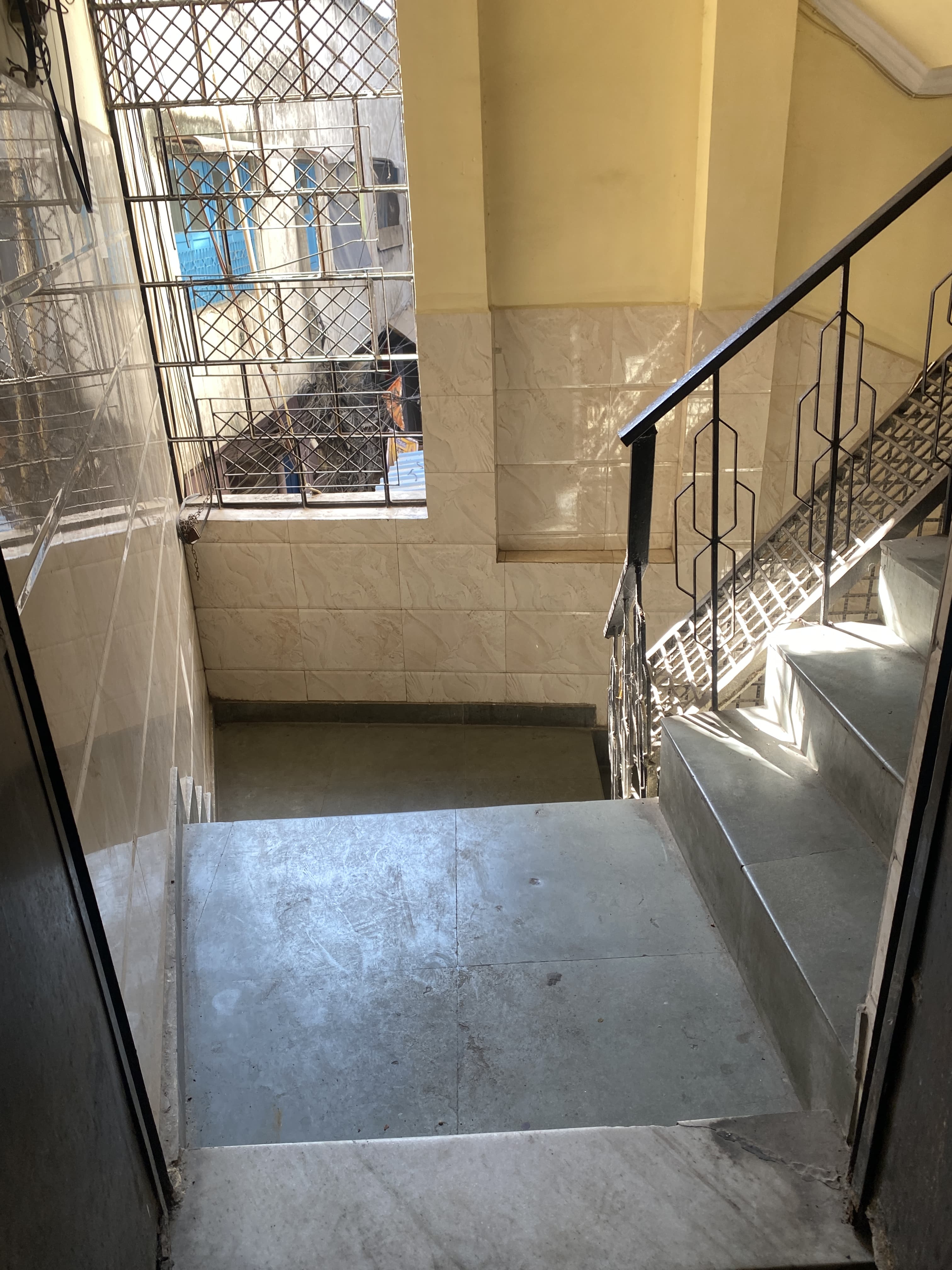 ASHISH ARORA CLASSES Shri Krishna Boys PG photo 5