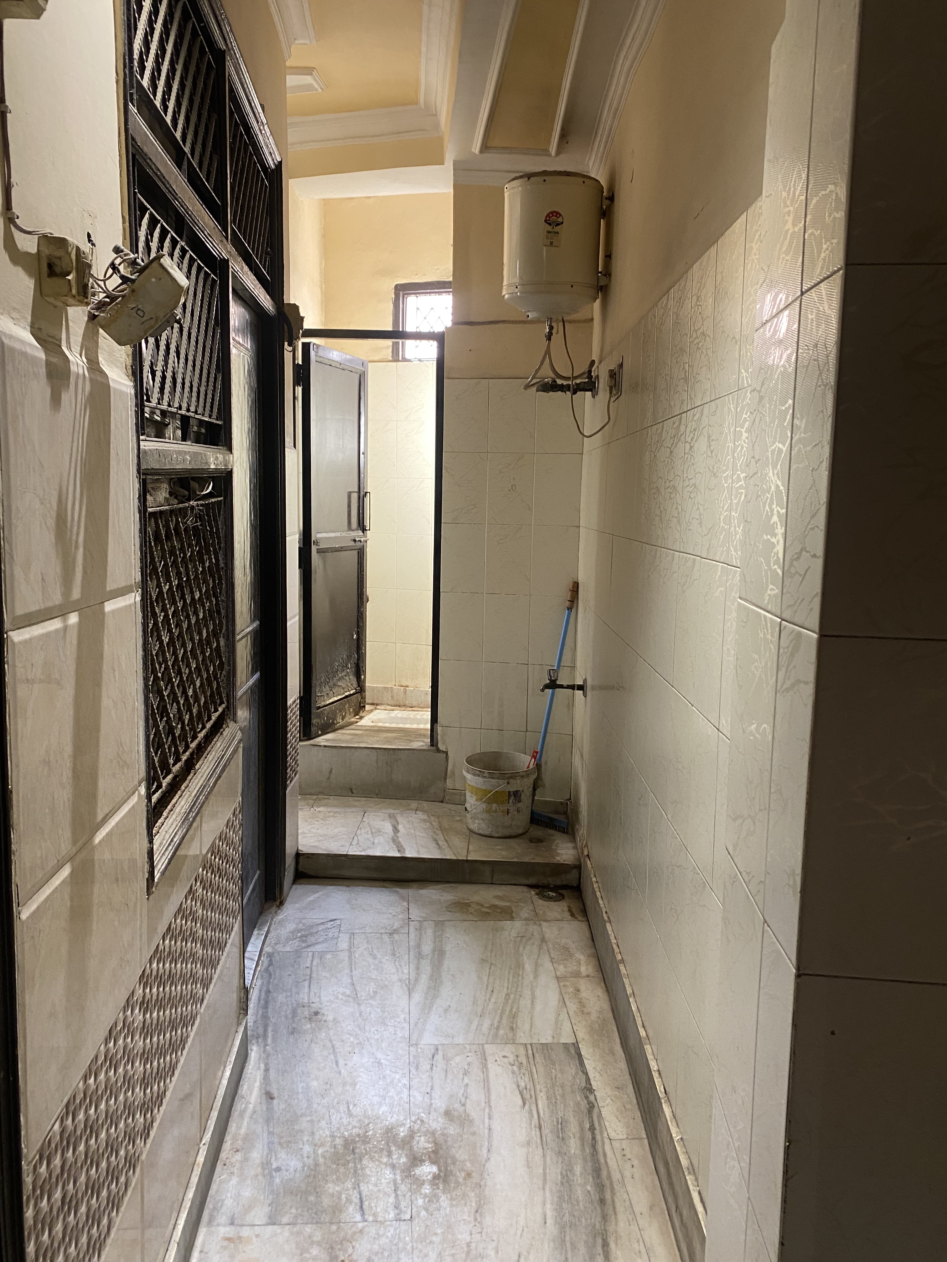 ASHISH ARORA CLASSES Shri Krishna Boys PG photo 7