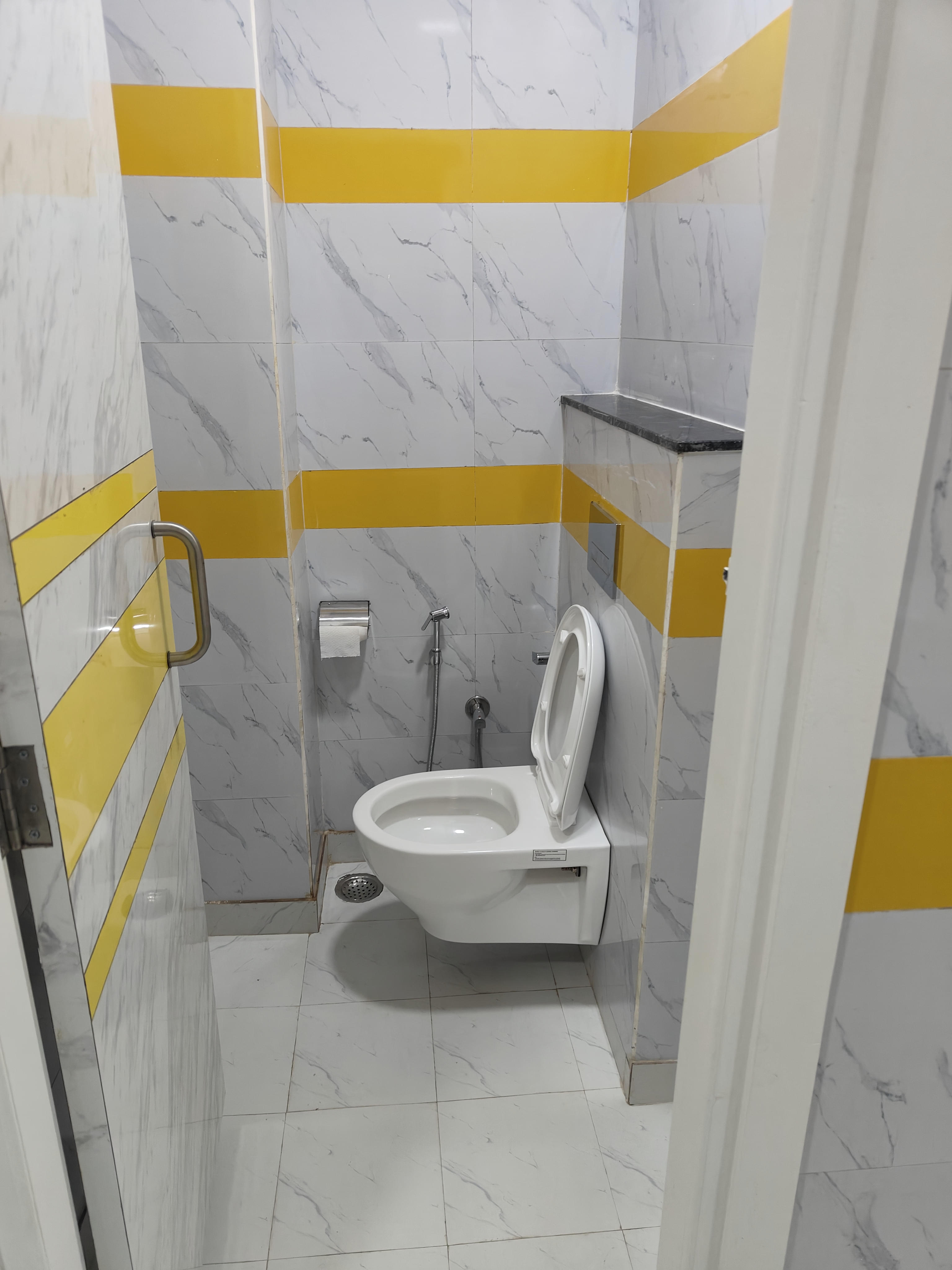 VMC Janakpuri Washroom photo 1