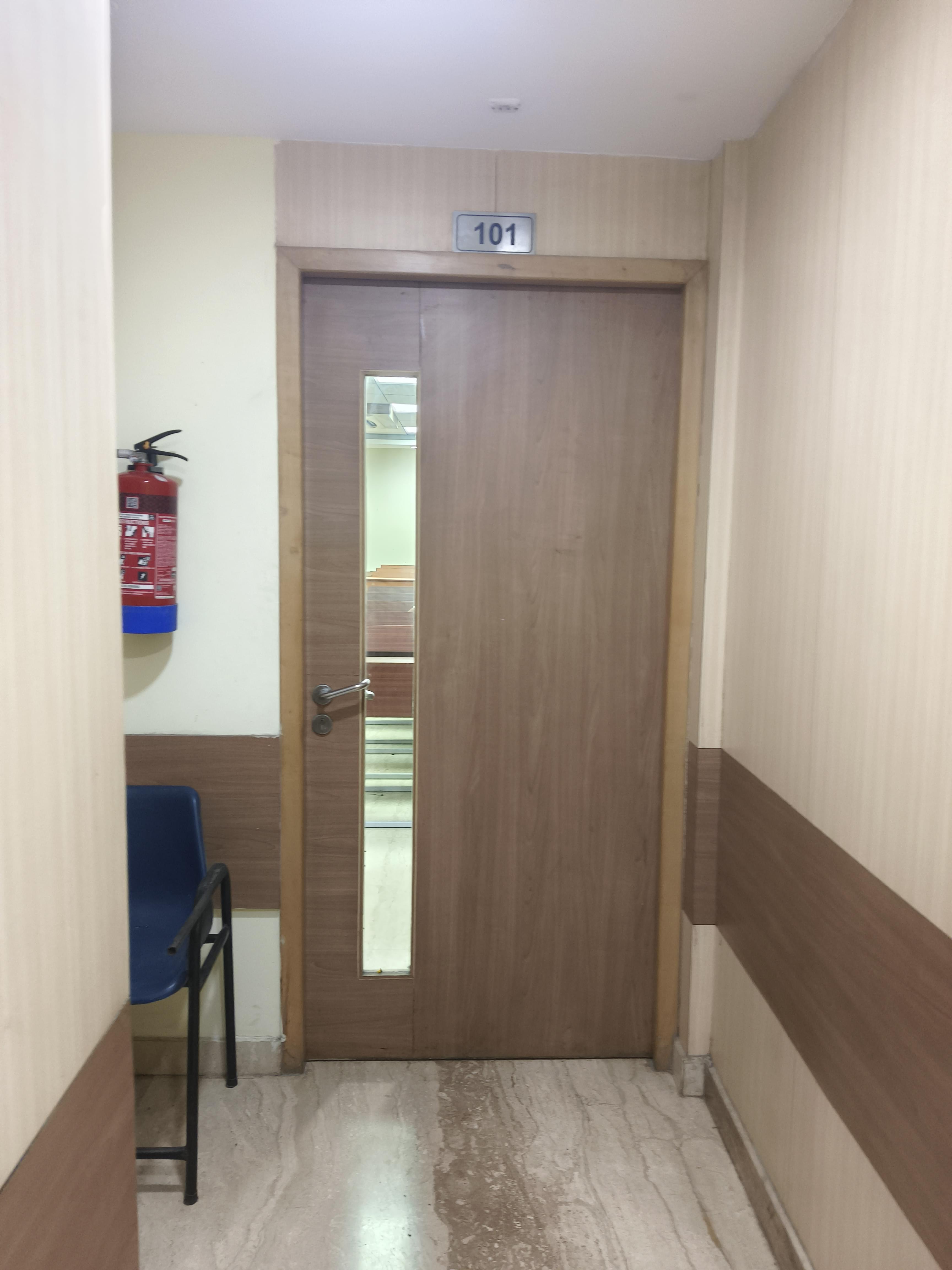 FIITJEE Classroom Pictures photo 3