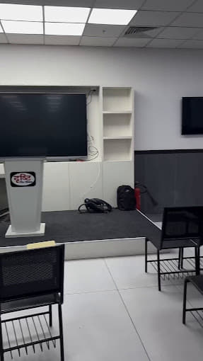 Drishti IAS Drishti IAS Noida Campus photo 7