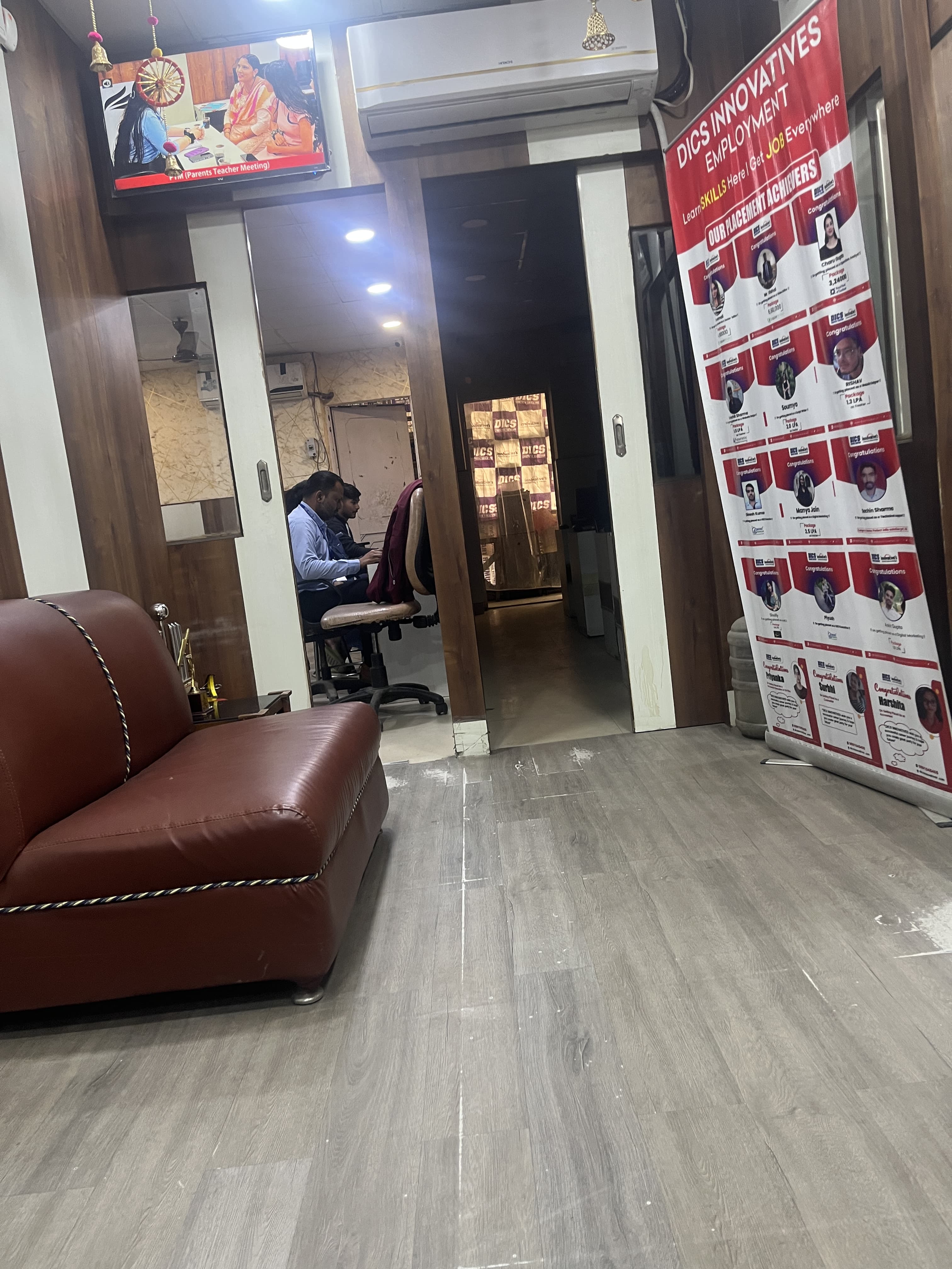 DICS  Pitampura Dics photo 6