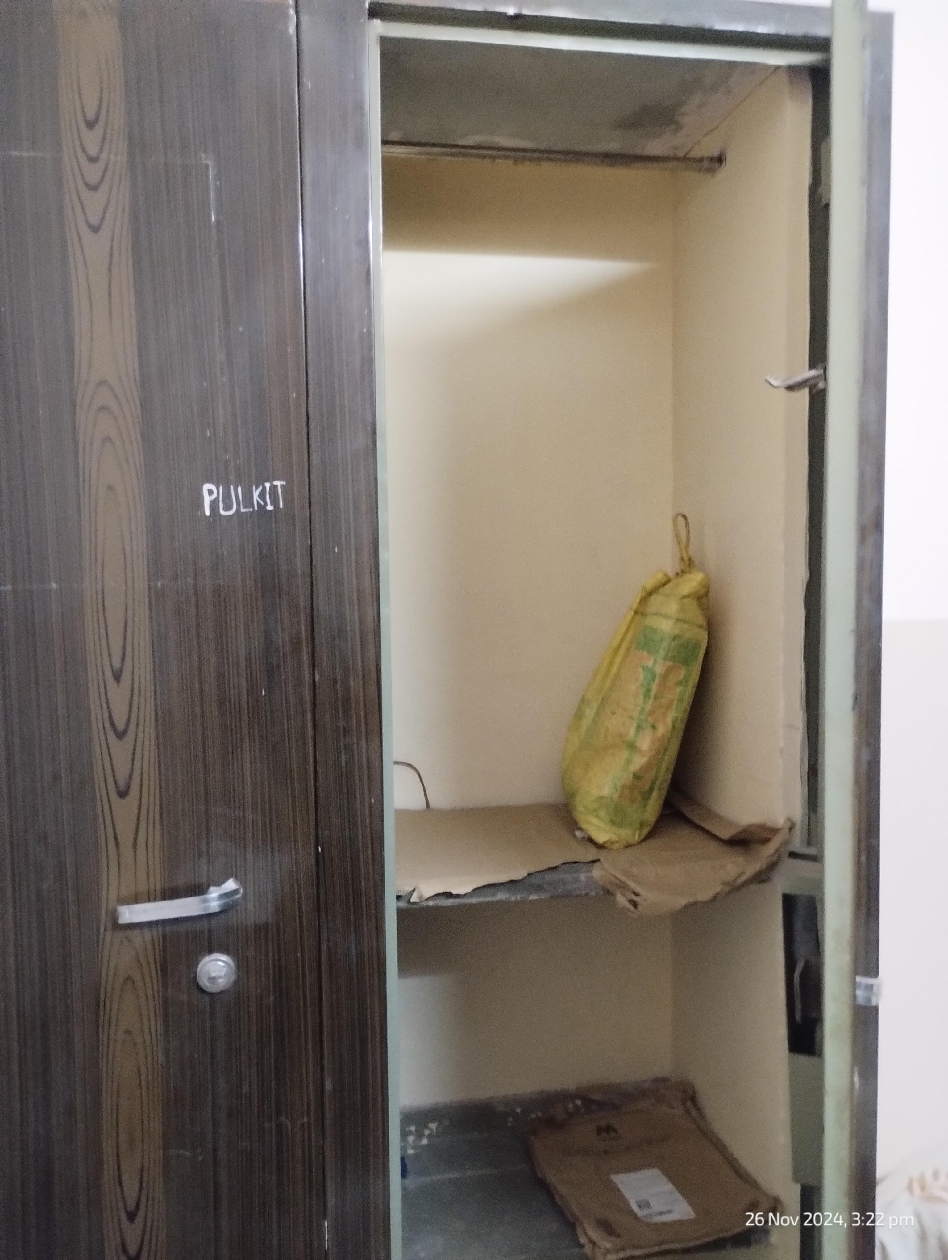 Chelsea Classes Vijayvargiya Boys pg photo 4