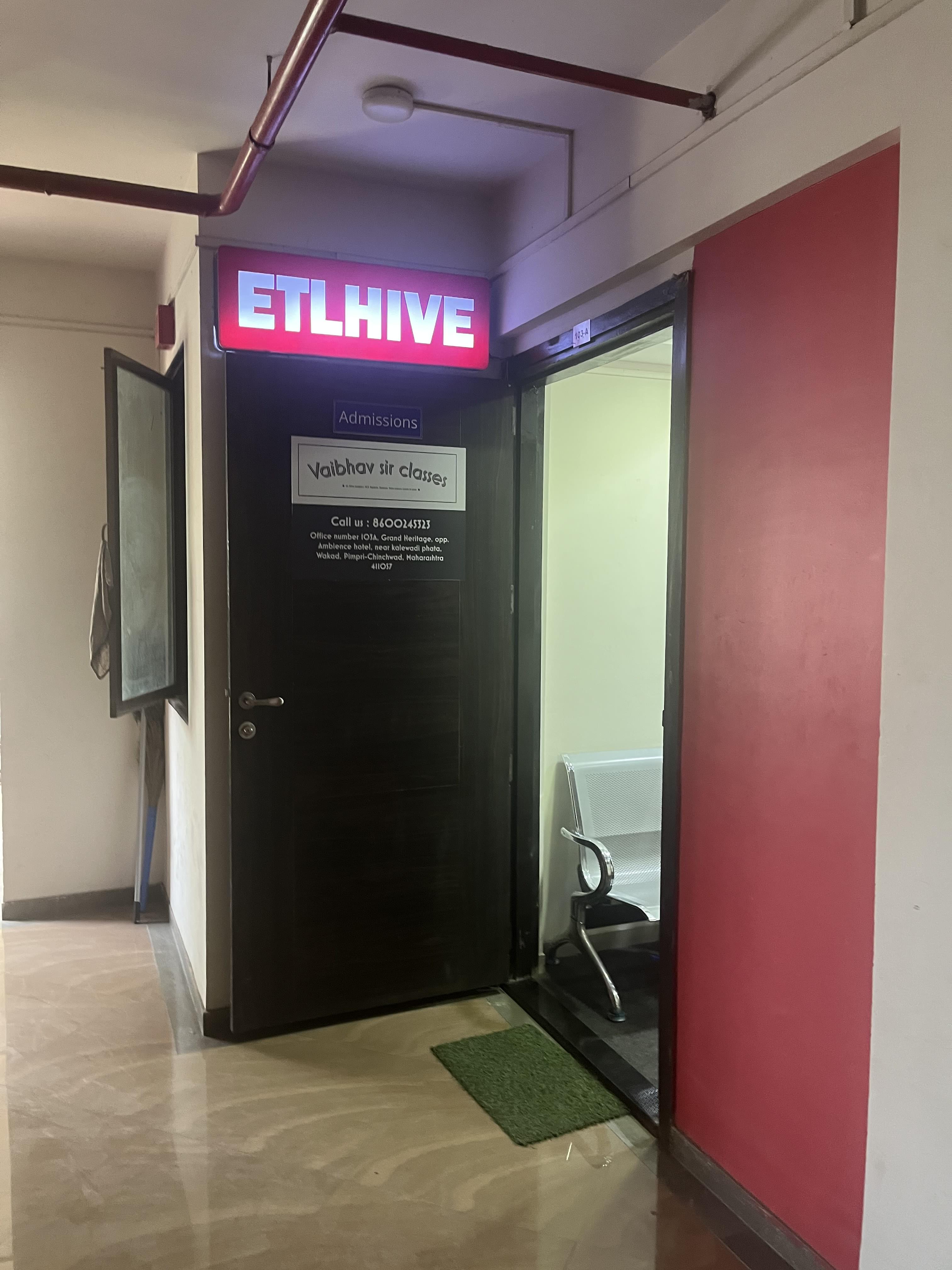 Etlhive Etlhive photo 4