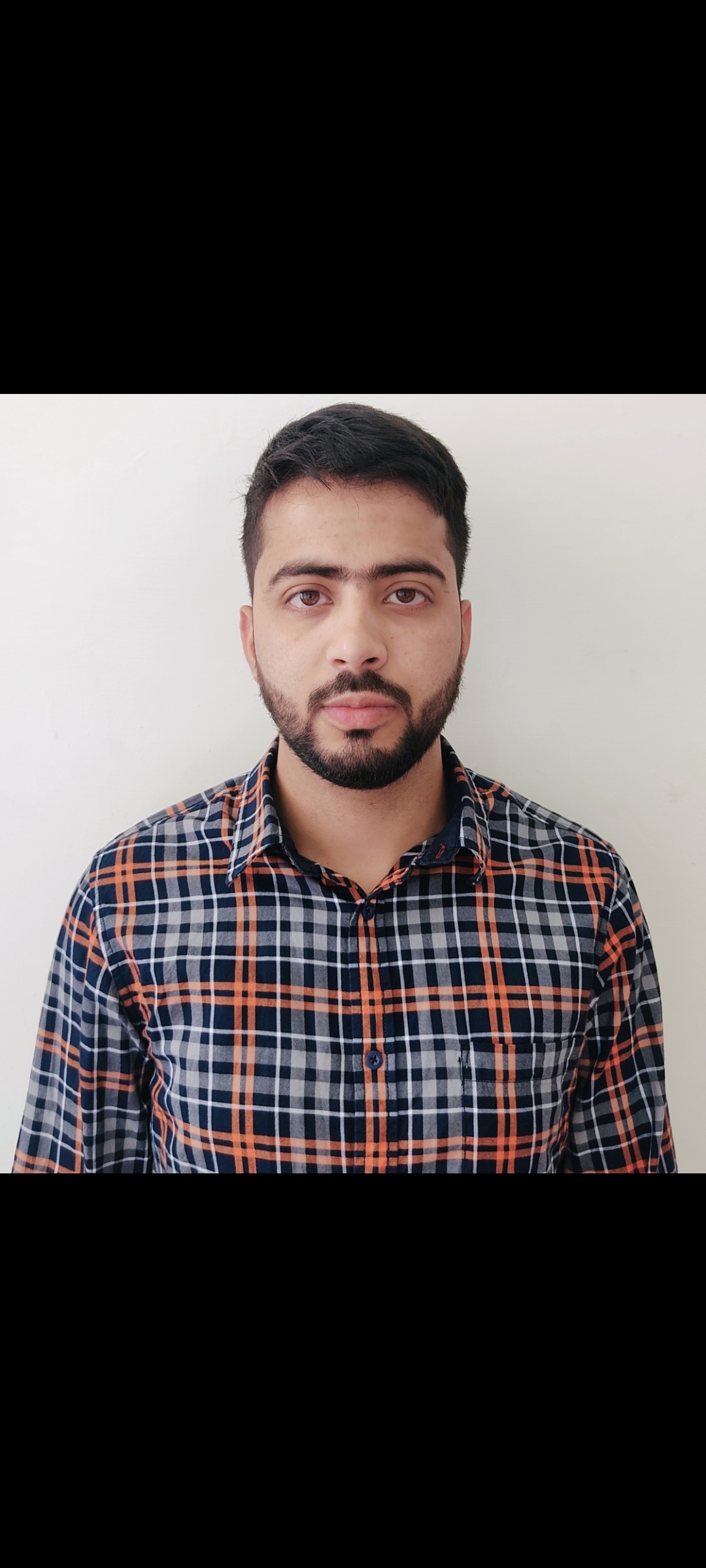 ABRAR Nazir