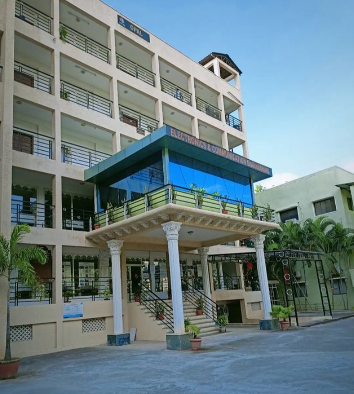 Devaraneni Harini