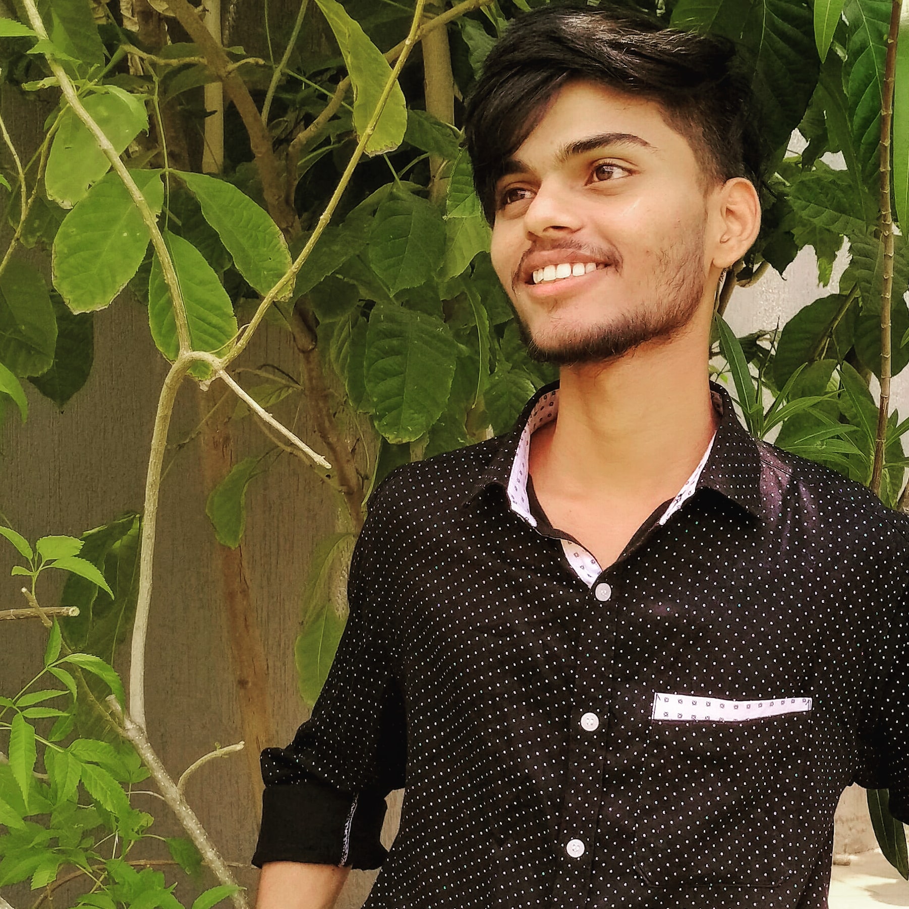 R Naveen