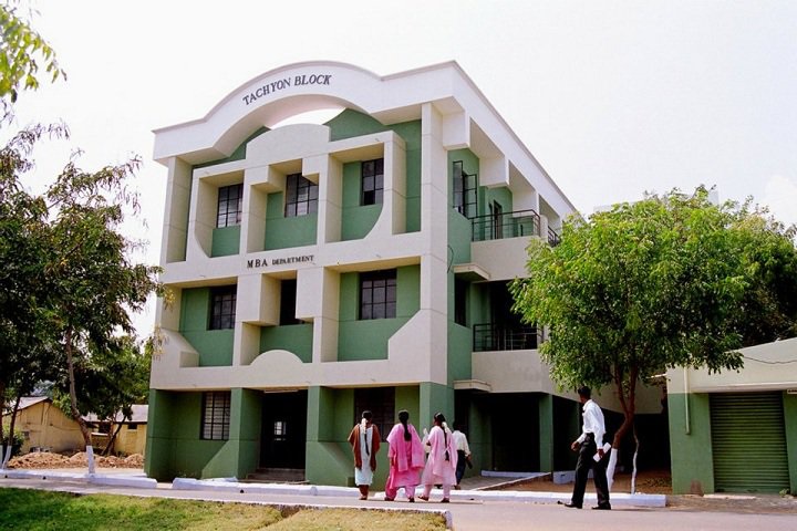 AKILESHWAR M
