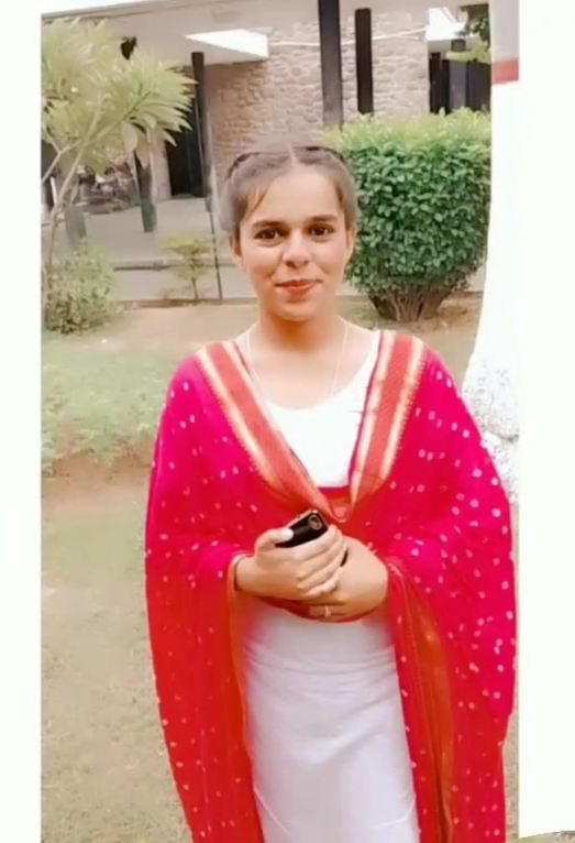 Riya thakur