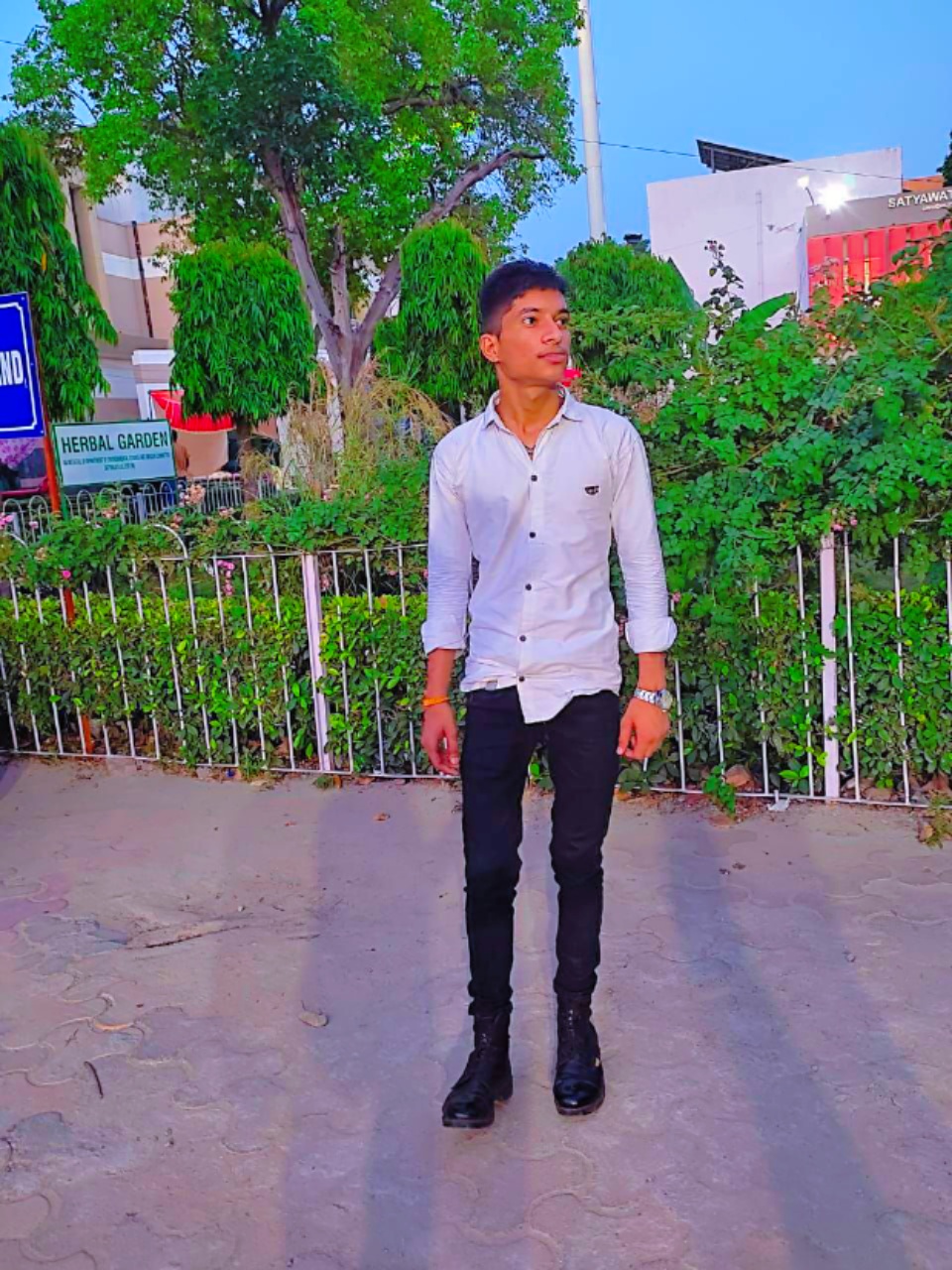LUCKY Namdev