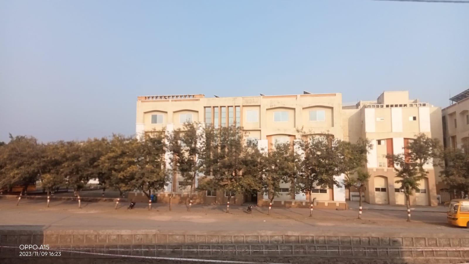 Suraj tumidiya