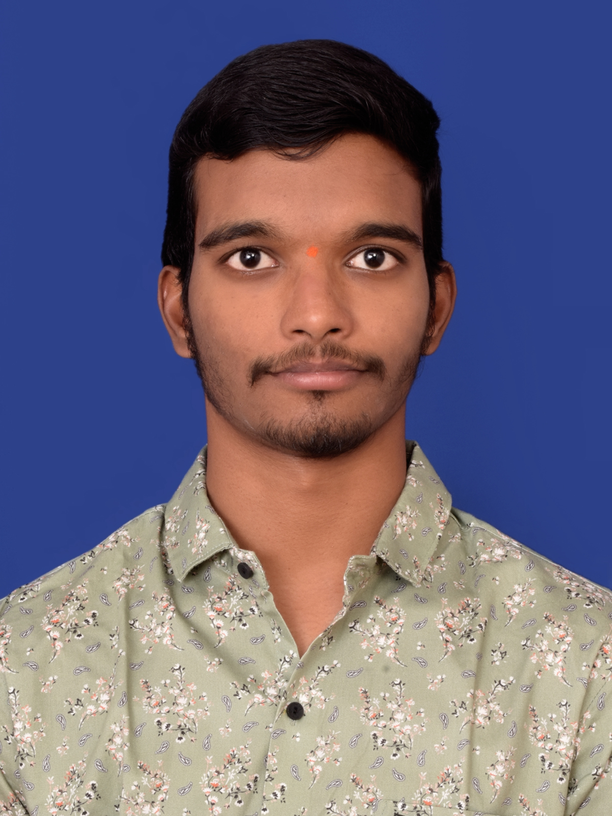 MUTTA RATNA VYKUNTA AKHIL