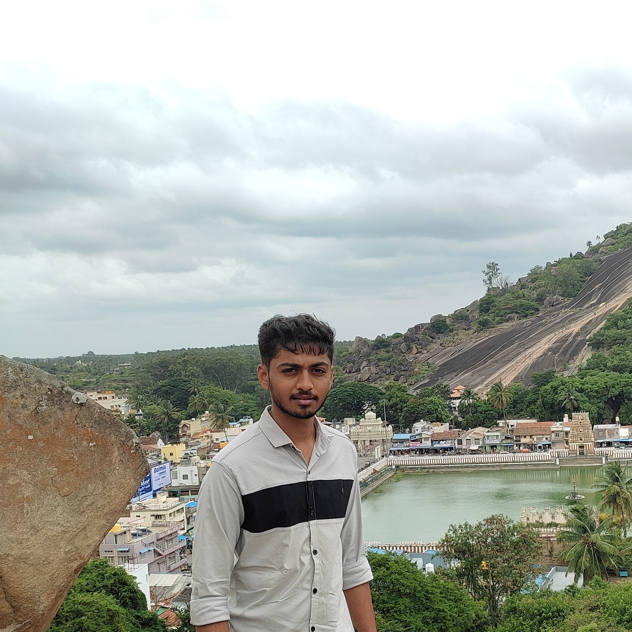 Vardhaman Sukumar Khot