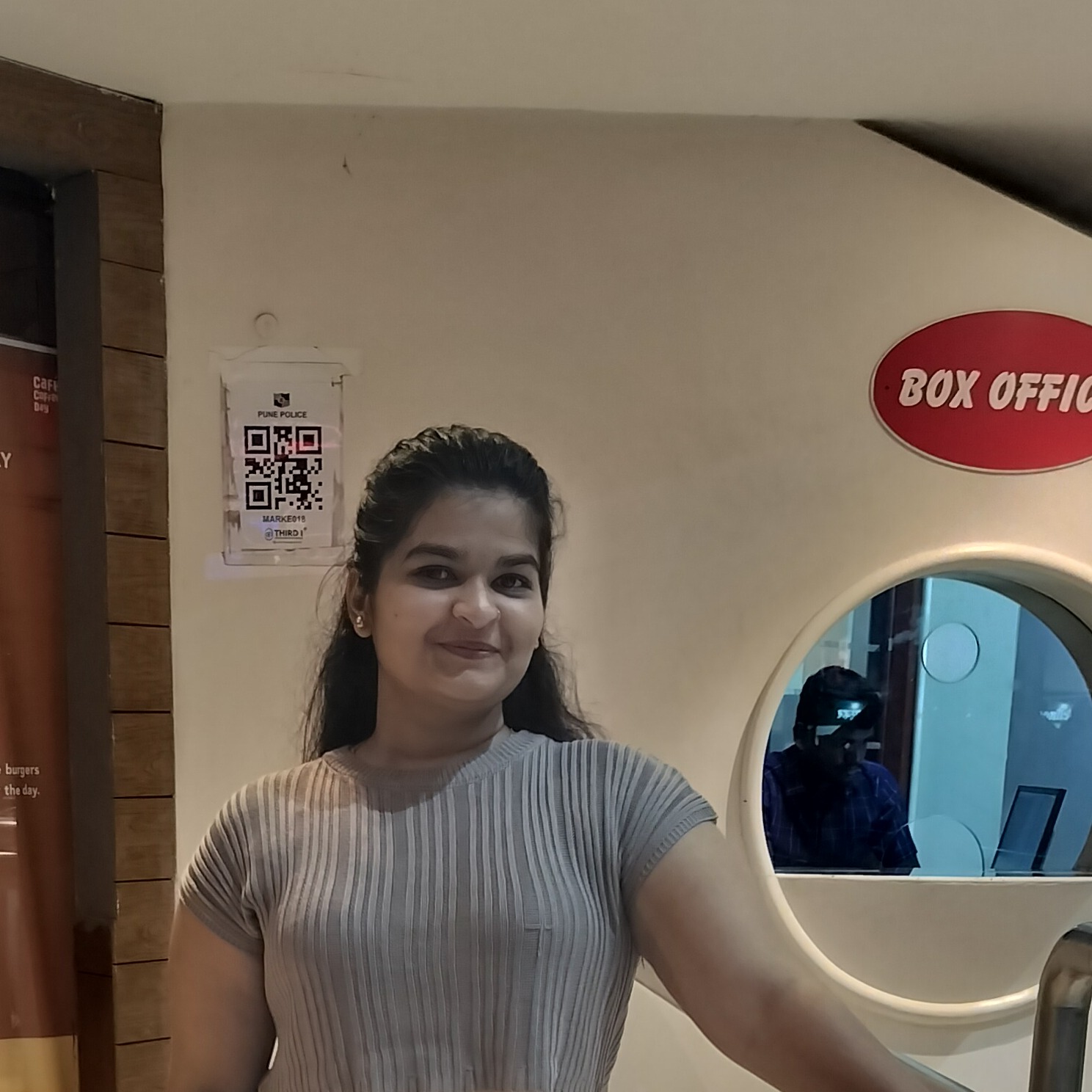 Saloni More