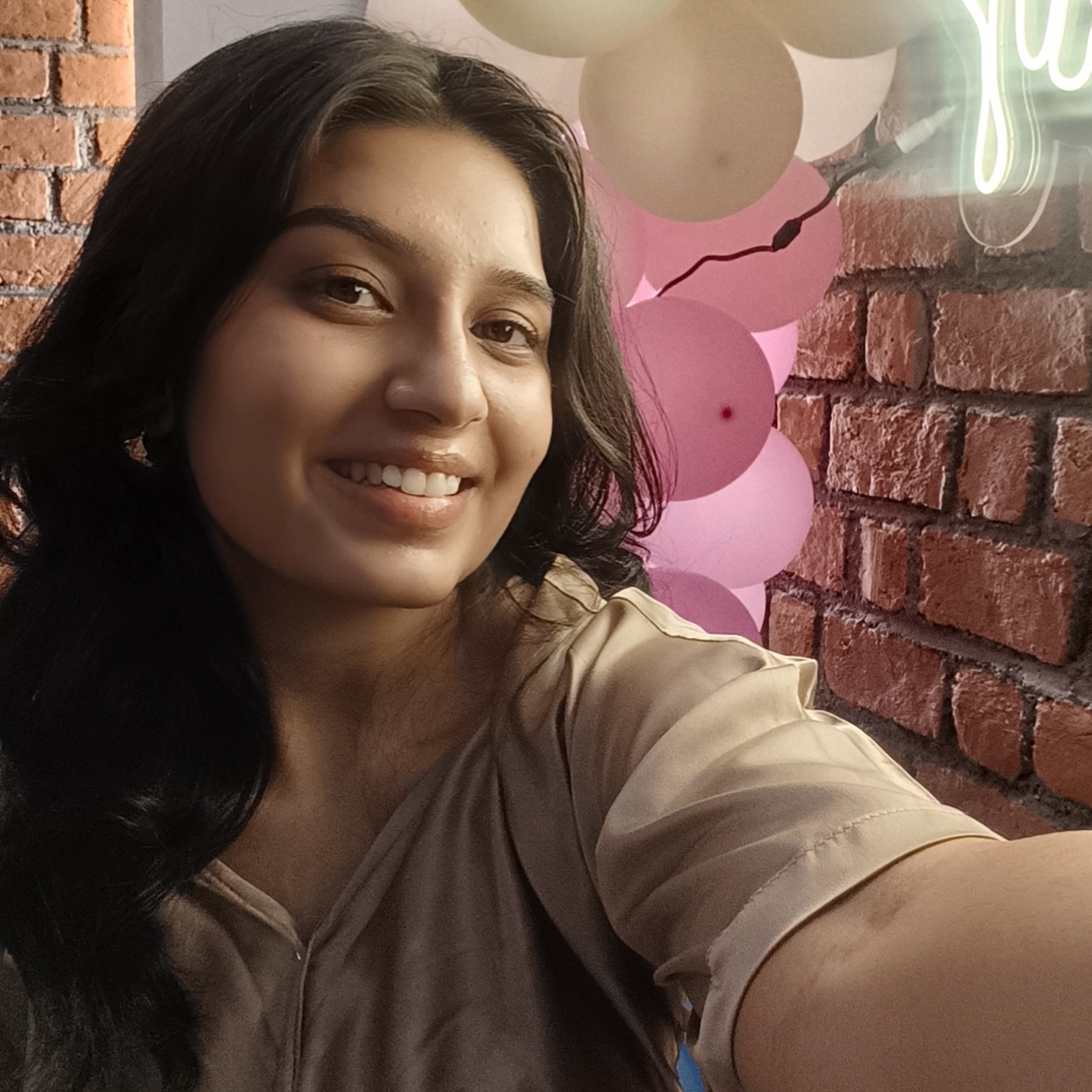 Yashika tak