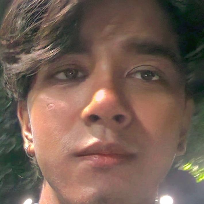 Tiyas Das