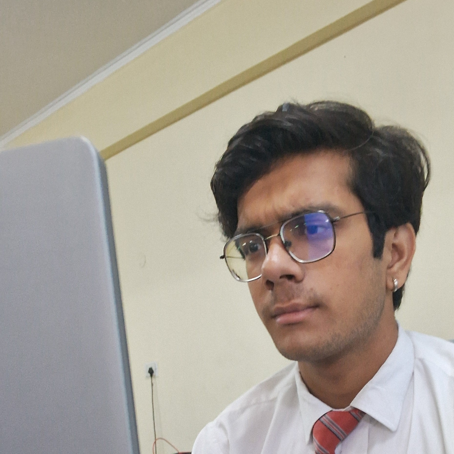 Om Ahuja