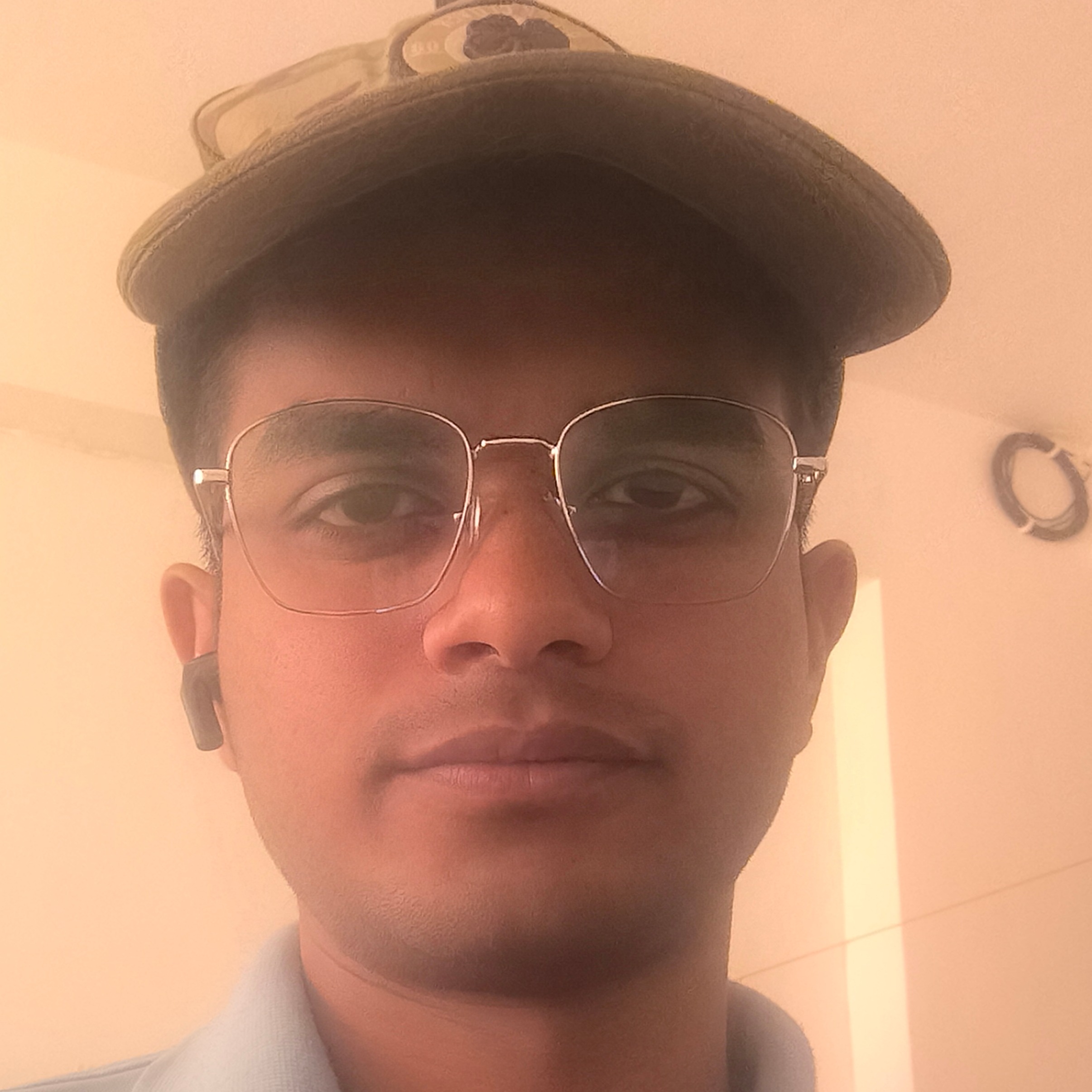 Akash kapoor