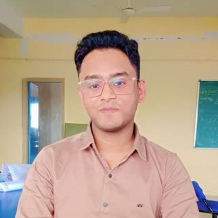 Uzer Khan