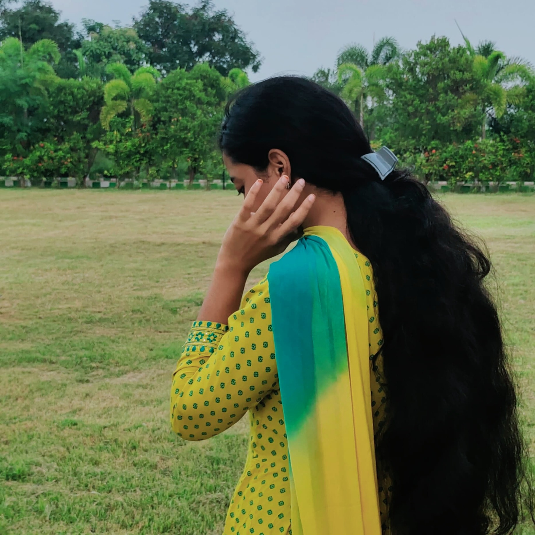 Srungavruksham Gayathri