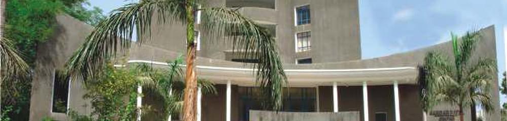 R. N. Patel Ipcowala School of Law and Justice - [RNPISLJ]