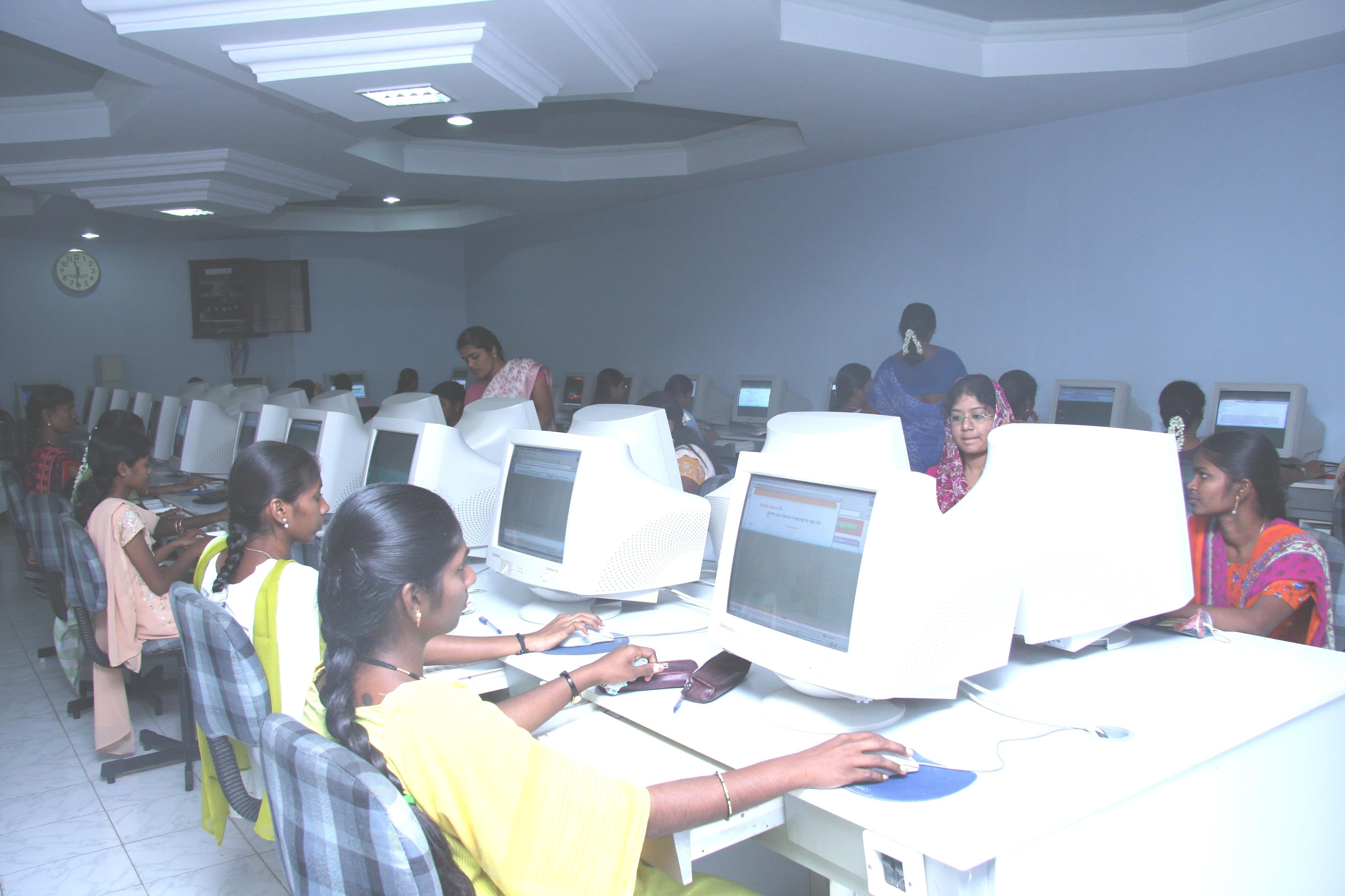 Cauvery College for Women Tiruchirappalli campus photo 1