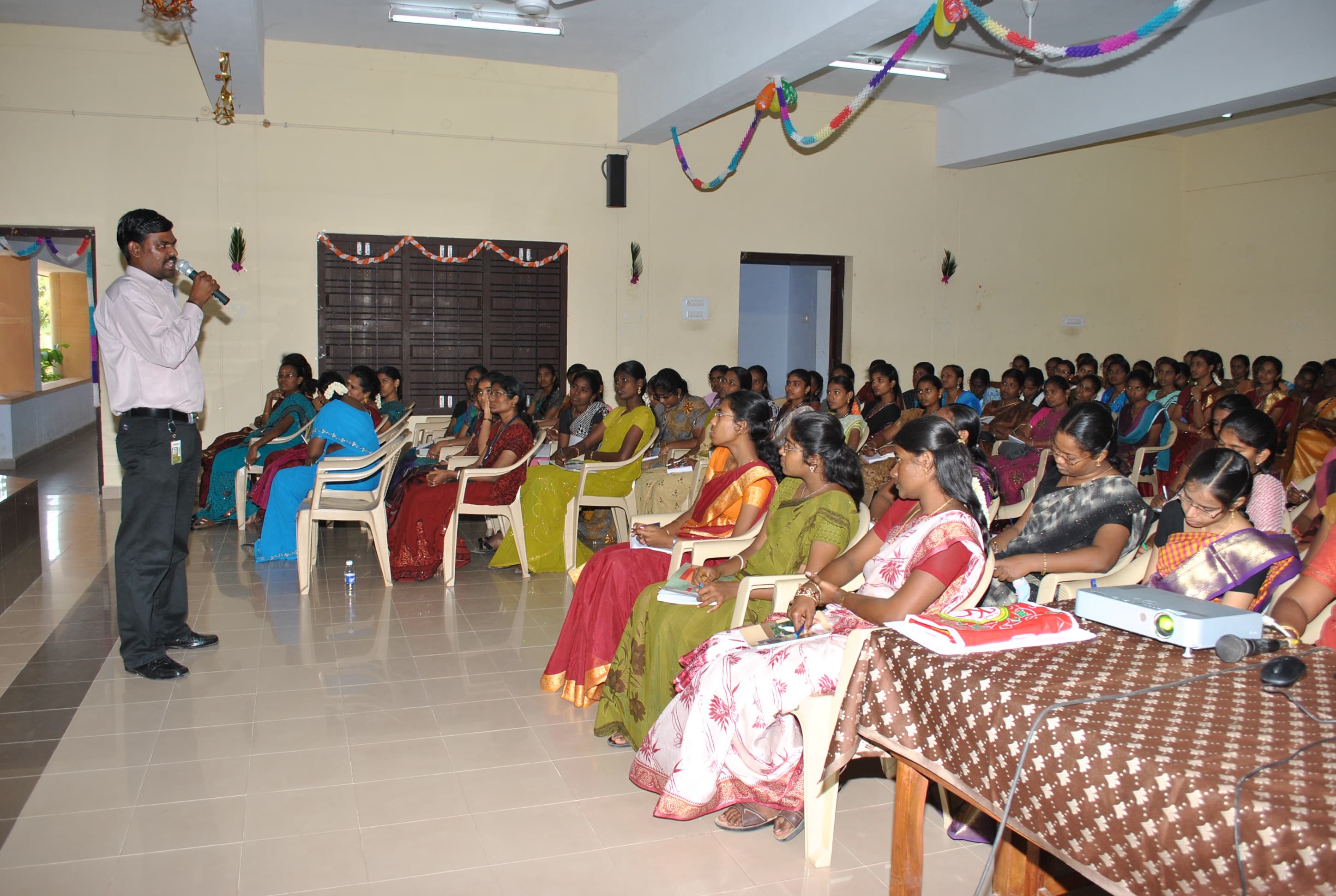 Islamia Karimia College Indore campus photo 5