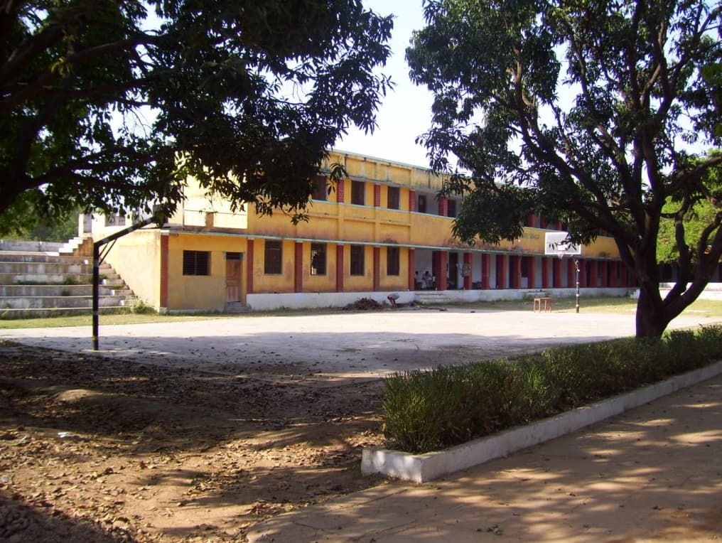 Arya Kanya Degree College Hardoi campus photo 3