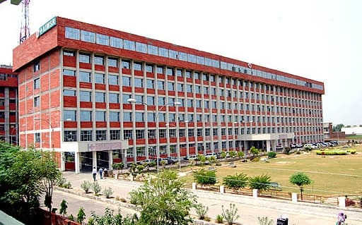 Adesh Institute of Pharmacy & Biomedical Sciences Bathinda campus photo 1