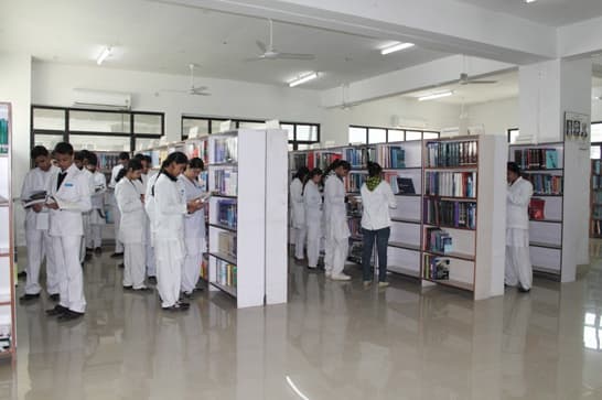 Teerthanker Mahaveer University, Faculty of Education Moradabad campus photo 2