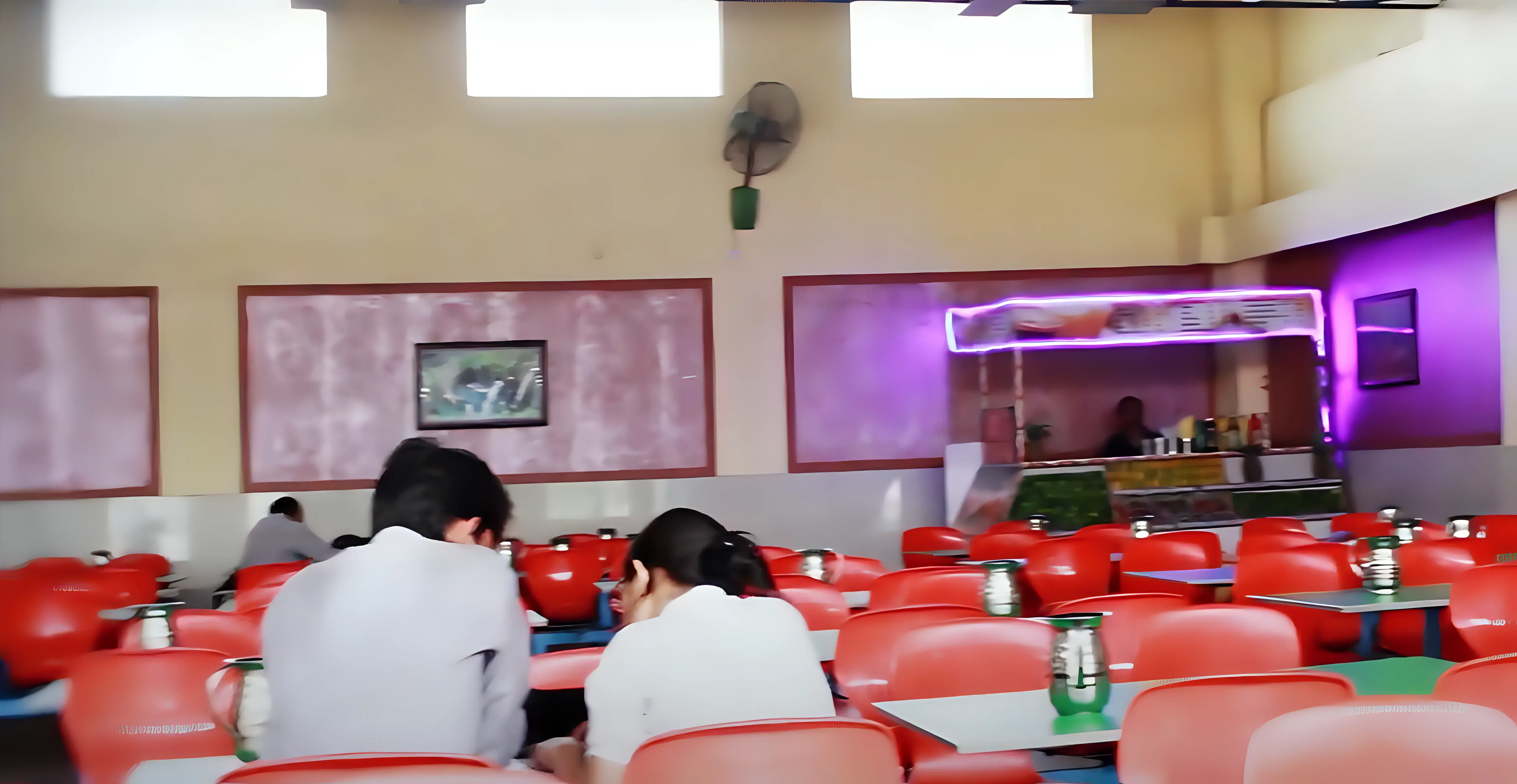 Krishna Engineering College Ghaziabad Canteen photo 2