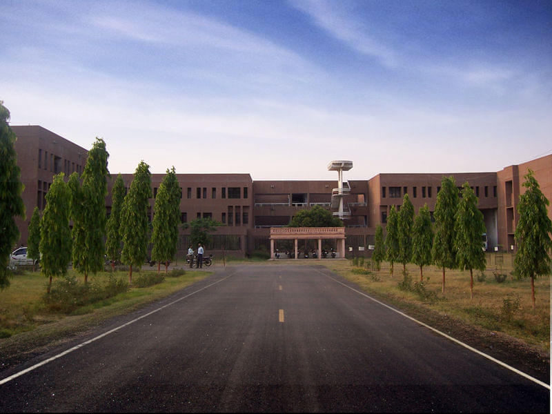 IET Lucknow Building & Infrastructure photo 2