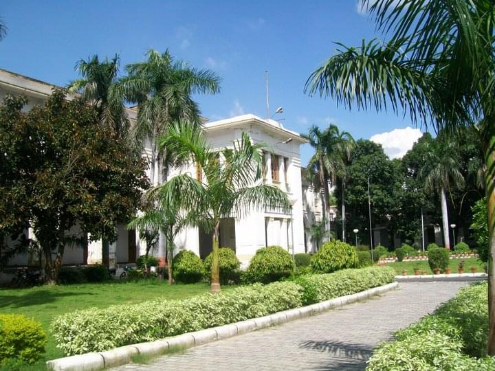 HBTU Academic Building photo 1