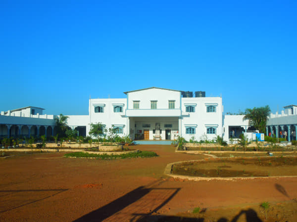 Abasaheb Marathe Arts and New Commerce Science College Ratnagiri Buildings photo 1