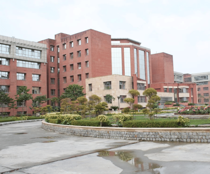 Amity School of Fashion Technology Noida Campus photo 13