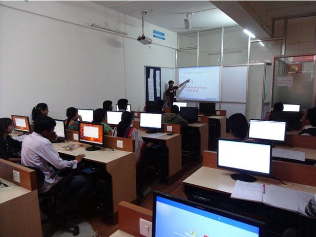 Dr. Arvind B. Telang Senior College of Arts, Science and Commerce Pune Facility photo 10