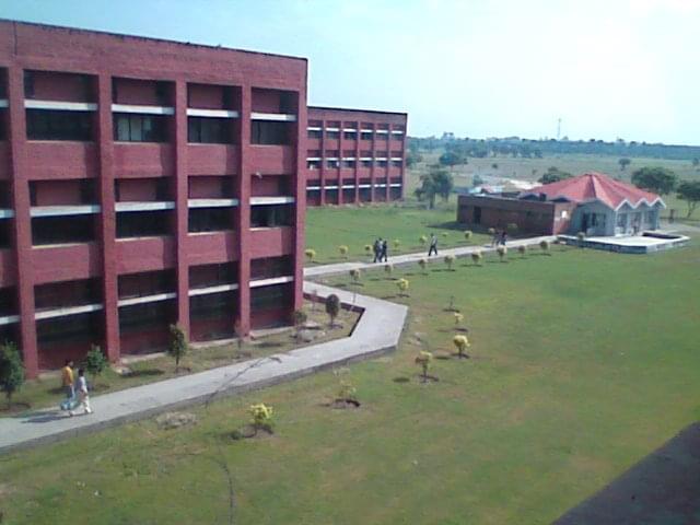 DCRUST Campus photo 3