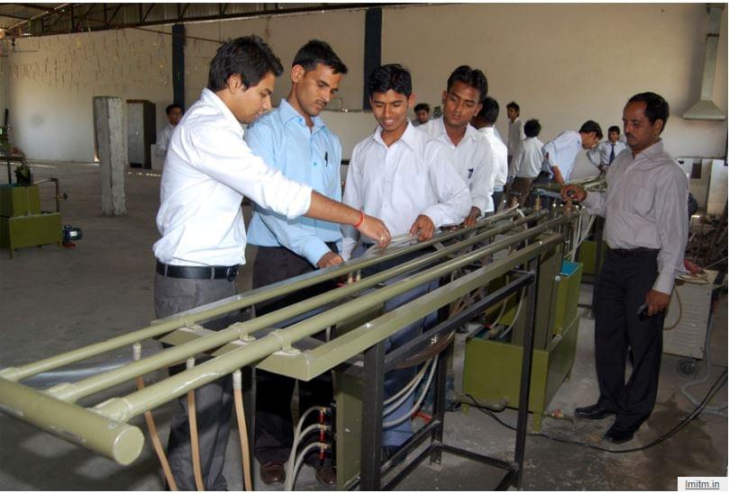 Model Institute of Technology and Management, Lucknow Festival photo 5