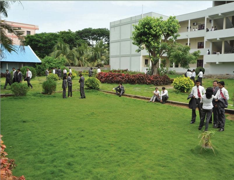 ITM Business School Warangal Building photo 2