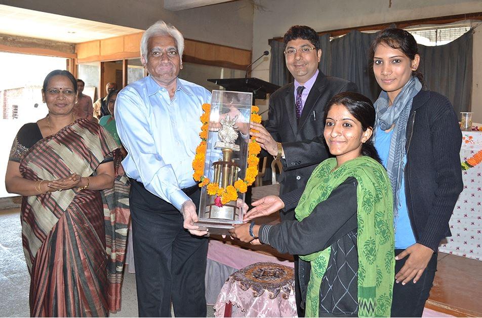 CU Shah Arts College Ahmedabad Festival photo 4