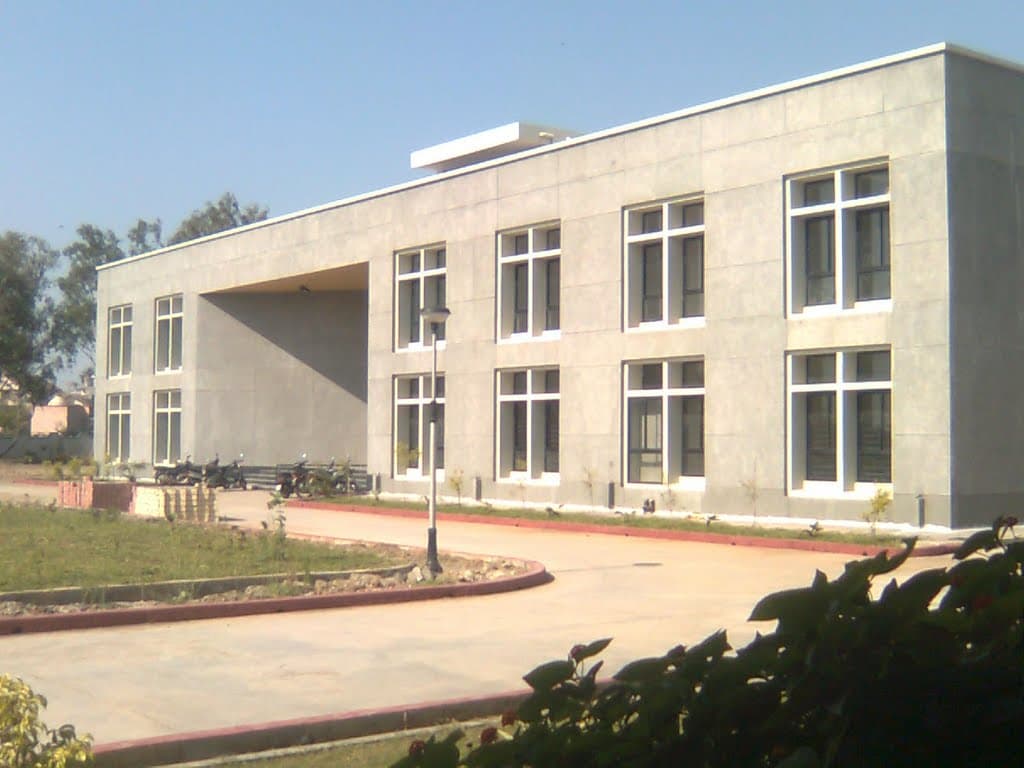 Government Engineering College Valsad Buildings photo 2
